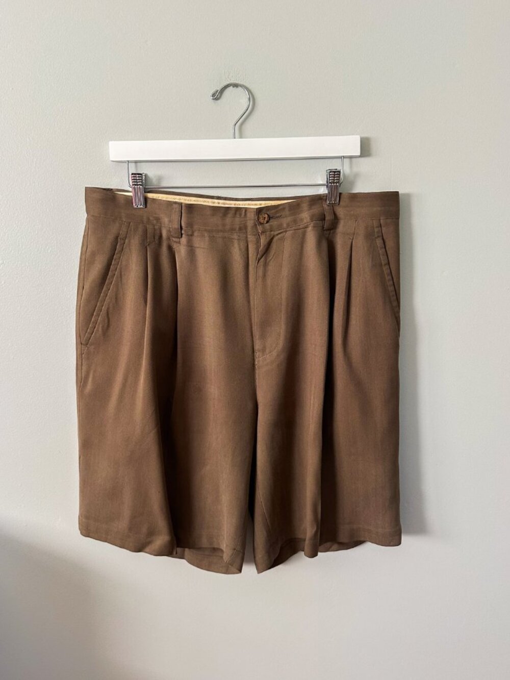 Joseph & Feiss Men's Silk Shorts - Size 36